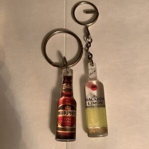 2 liquor keychains Bicardi Limon Murphys Irish amber